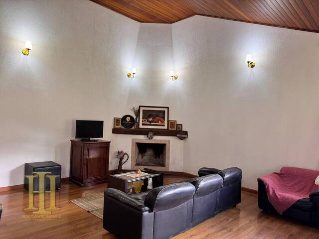 #11 - Casa para Venda em Campos do Jordão - SP