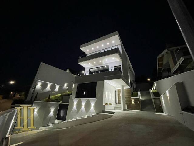 #12 - Casa para Venda em Campos do Jordão - SP - 2