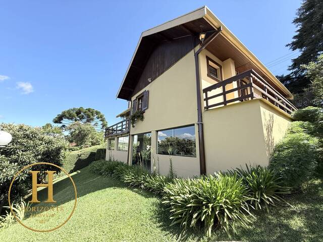 #18 - Casa para Venda em Campos do Jordão - SP