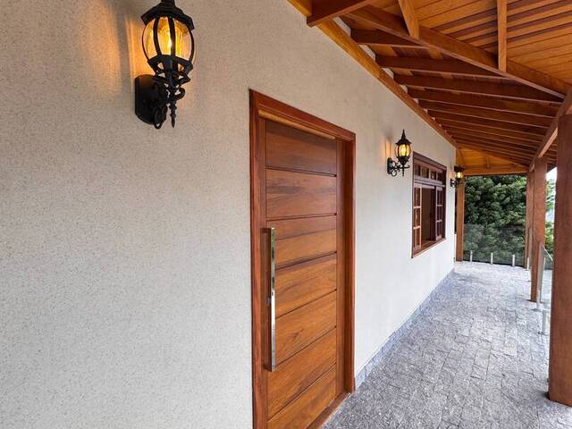 #23 - Casa para Venda em Campos do Jordão - SP - 2