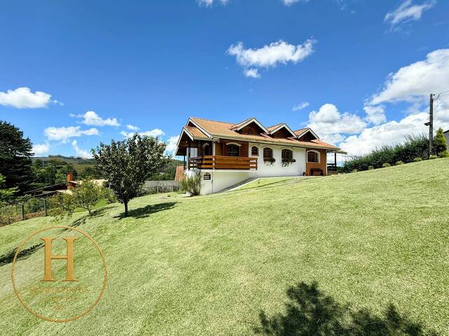 #28 - Casa para Venda em Campos do Jordão - SP - 1