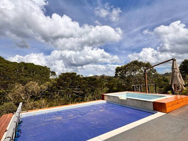 #29 - Casa para Venda em Campos do Jordão - SP - 2