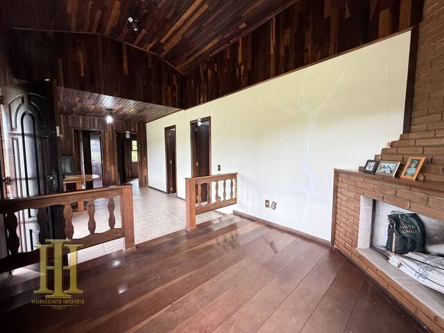 #31 - Casa para Venda em Campos do Jordão - SP