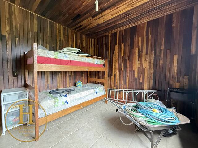Casa para Venda em Campos do Jordão - 4