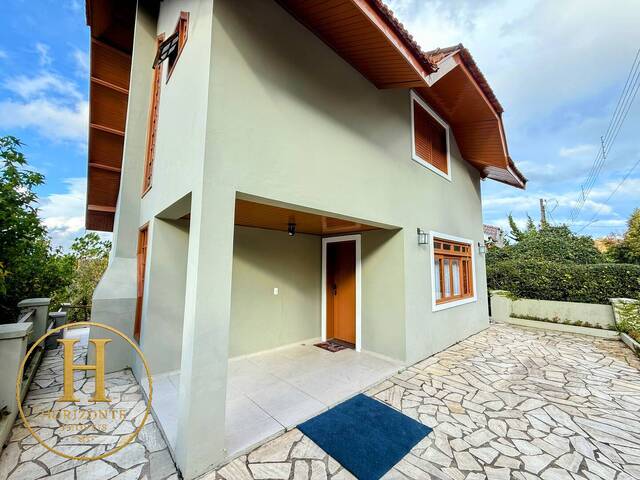 #43 - Casa para Venda em Campos do Jordão - SP - 2