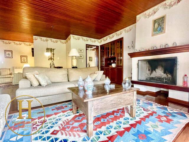 #60 - Apartamento para Venda em Campos do Jordão - SP - 2