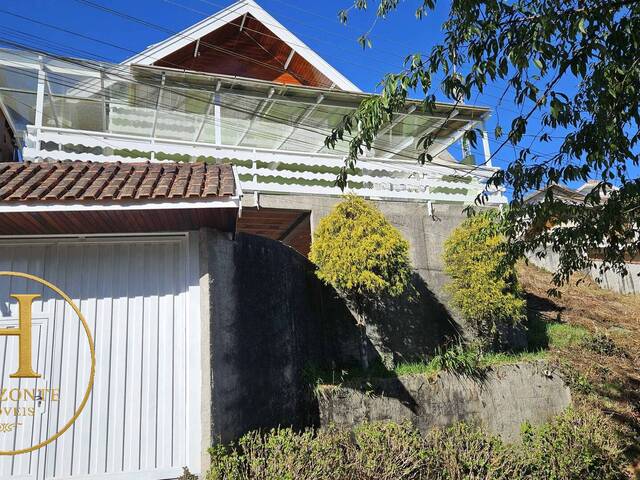 #70 - Casa para Venda em Campos do Jordão - SP - 1