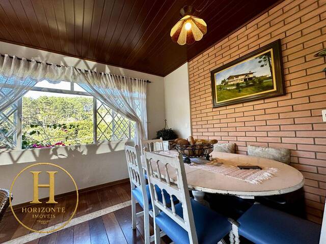 Casa para Venda em Campos do Jordão - 4