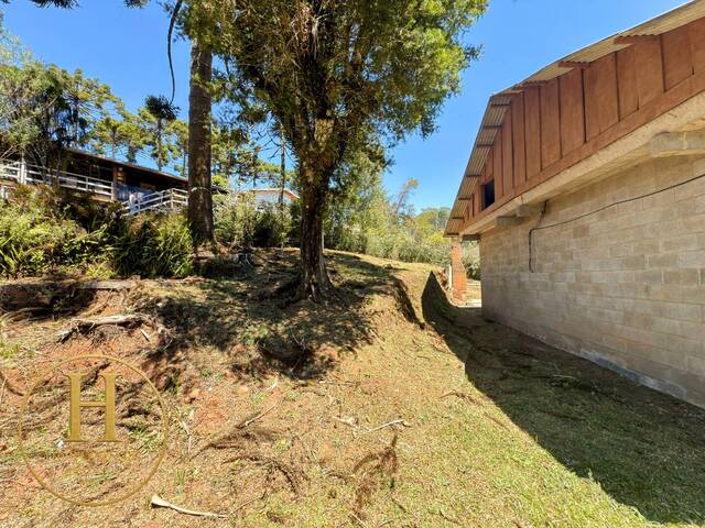 #82 - Casa para Venda em Campos do Jordão - SP - 2