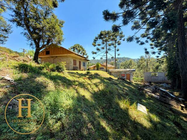 #82 - Casa para Venda em Campos do Jordão - SP - 1