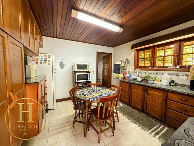 Casa para Venda em Campos do Jordão - 4