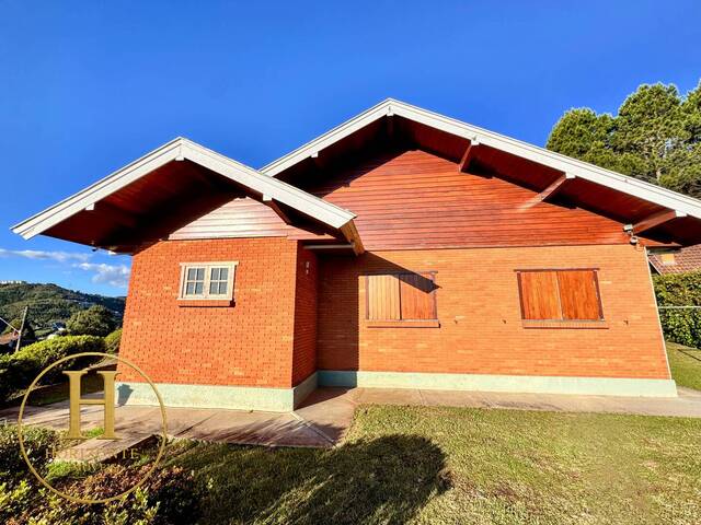 #88 - Casa para Venda em Campos do Jordão - SP