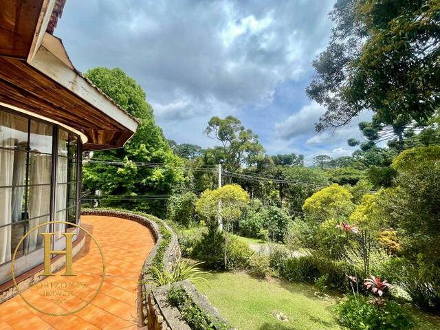 #93 - Casa para Venda em Campos do Jordão - SP - 1