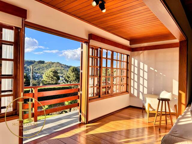 #88 - Casa para Venda em Campos do Jordão - SP