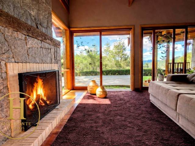 #95 - Casa para Venda em Campos do Jordão - SP - 3